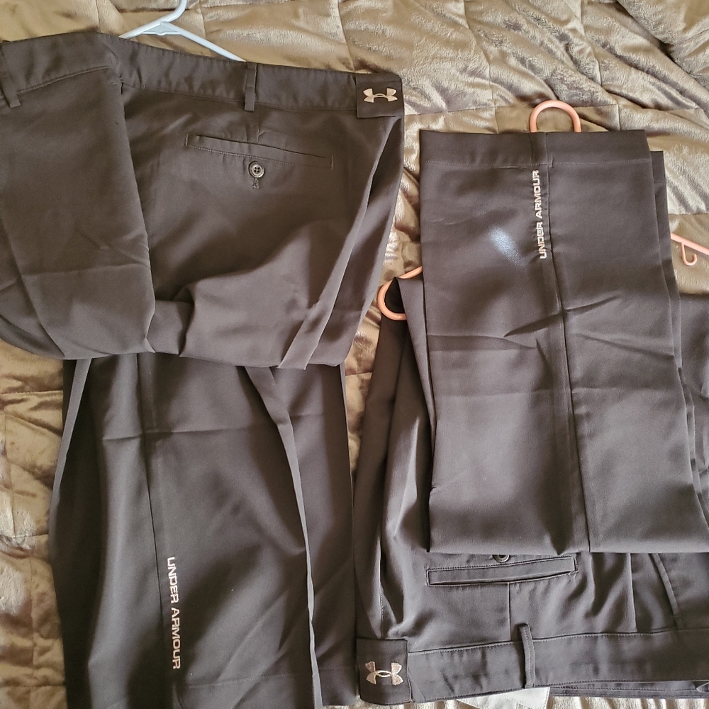 2 black under armour pants